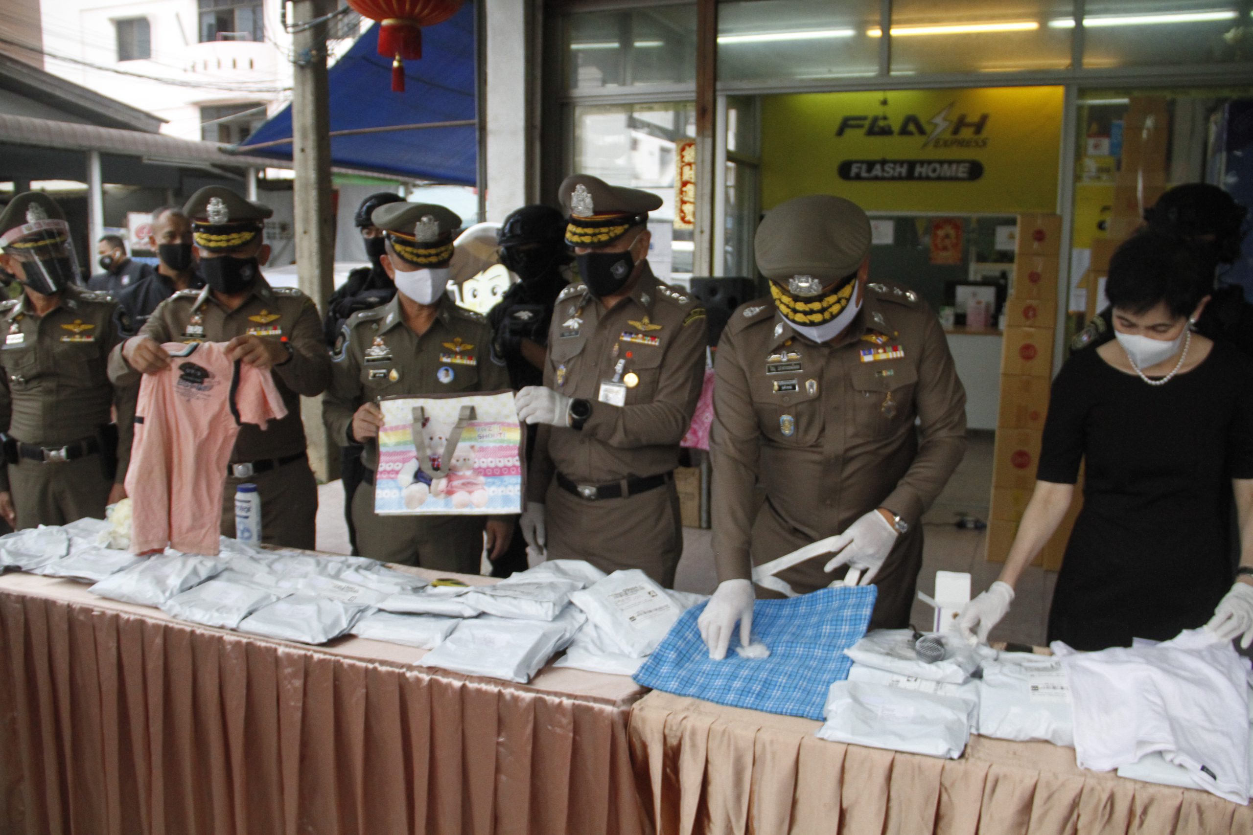 ท้าทายกฎหมาย หนุ่มขายยาไอซ์ผ่านทวิตเตอร์ แถมจับสลากแจกเป็นรางวัล