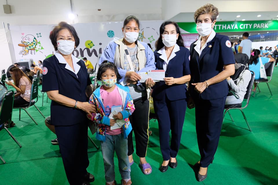 อยุธยาซิตี้พาร์ค  กาชาดจังหวัดพระนครศรีอยุธยา จัดกิจกรรมรับบริจาค ถวายเป็นพระราชกุศลแด่ สมเด็จพระนางเจ้าสิริกิติ์