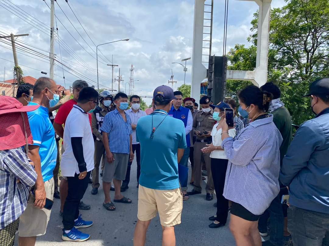 ชาวบ้านเสนา เรียกร้องชลประทานเปิด ประตูระบายน้ำคลองขนมจีน