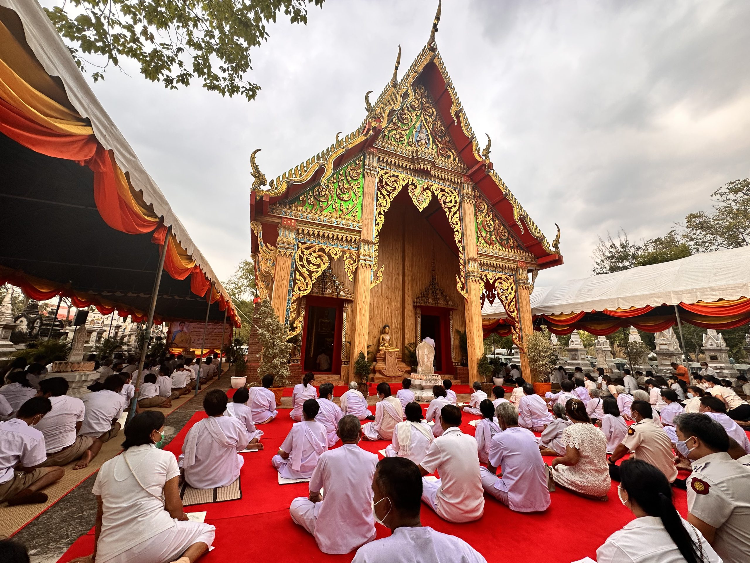 ชาวอยุธยา เขาทราย แกแลซี่  เจริญจิตภาวน     ถวายพระพร พระองค์ภา หายจากพระอาการประชวร