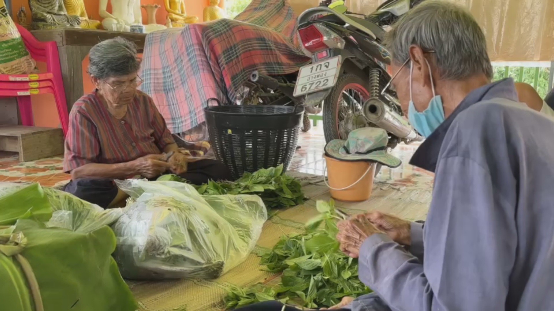 น้ำท่วมอยุธยาหลายอาชีพระทมใจ ต้องหยุดขาย-ขาดรายได้