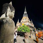 พุทธศาสนิกชนร่วมเวียนเทียนมาฆบูชา วัดใหญ่ชัยมงคลวรวิหาร “เท้ง ณัฐพงษ์” ควงภรรยา เวียนเทียน