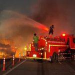 ระทึกเช้ามืด! ไฟไหม้กระบะตู้ทึบ วอดทั้งคัน คาดต้นเพลิงจากท้ายรถ